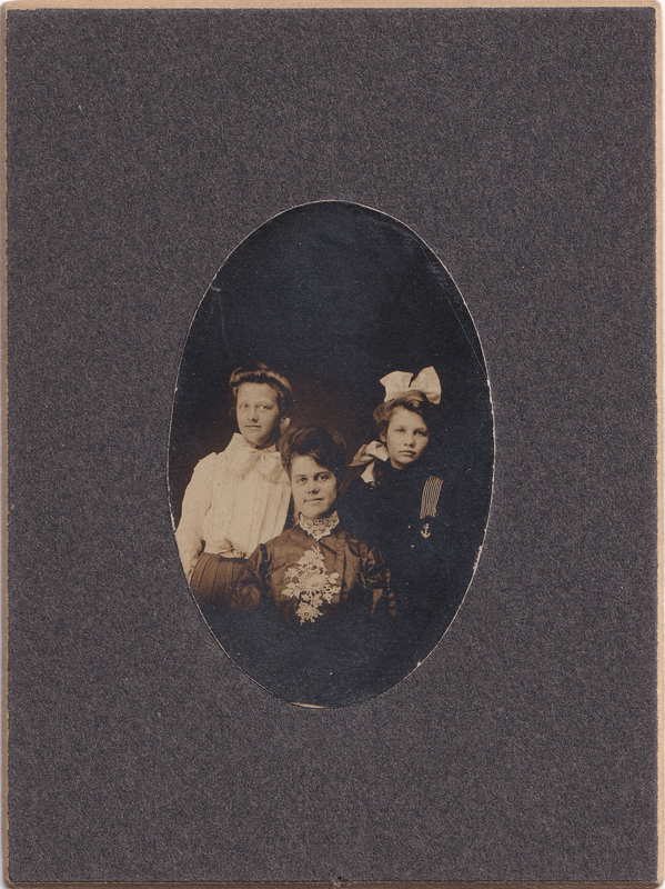 The Stunick Sisters, c. 1903