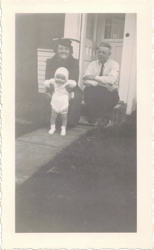 Minnie and Dave Thomas at Home with Baby #4, Nov 1945