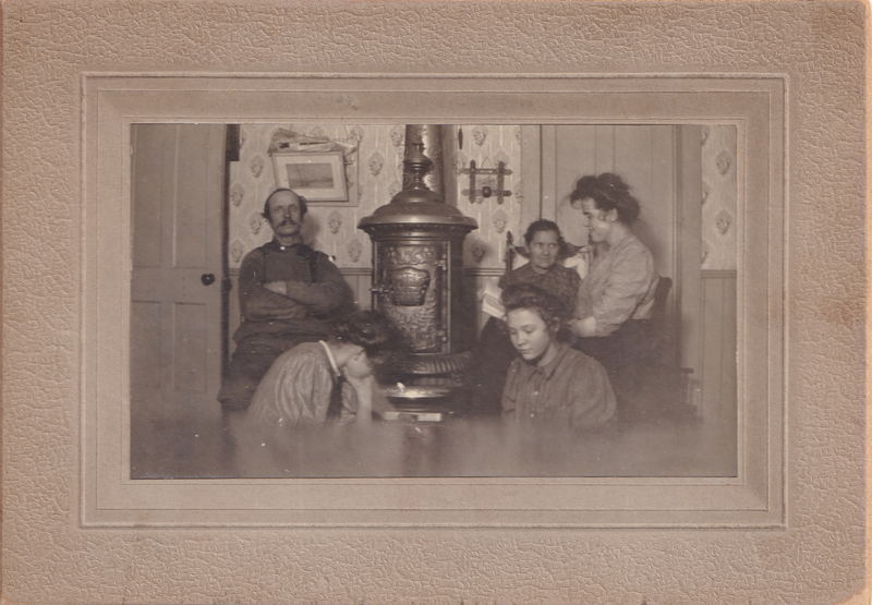The Zdunek Family at Home c. 1907